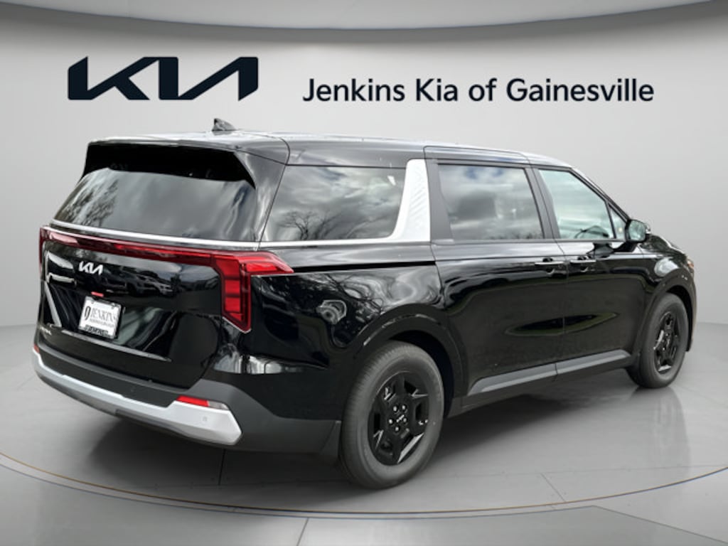 New 2026 Kia Carnival LXS Minivan/Van