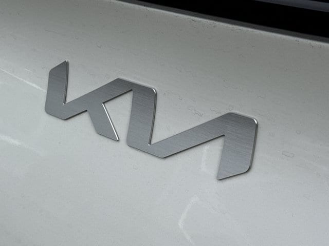 2025 Kia Sportage LX Hybrid - Photo 9