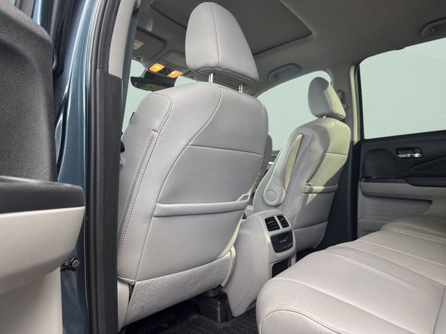 2021 Honda Pilot SE - Photo 21