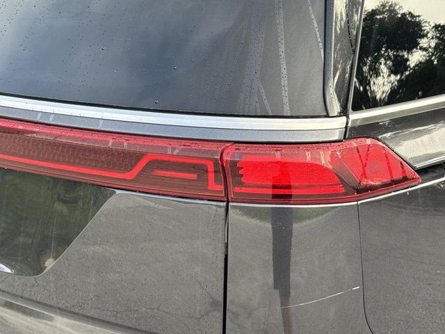 2023 Kia Carnival SX Prestige - Photo 9