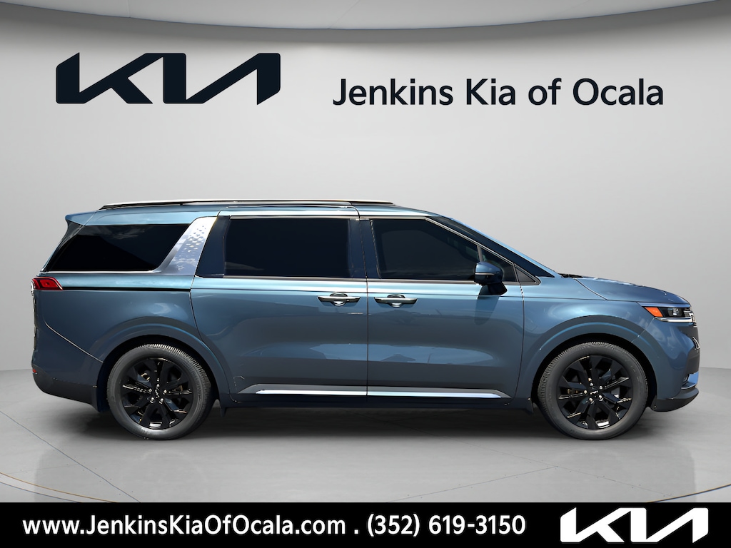 Used 2023 Kia Carnival SX Prestige MPV