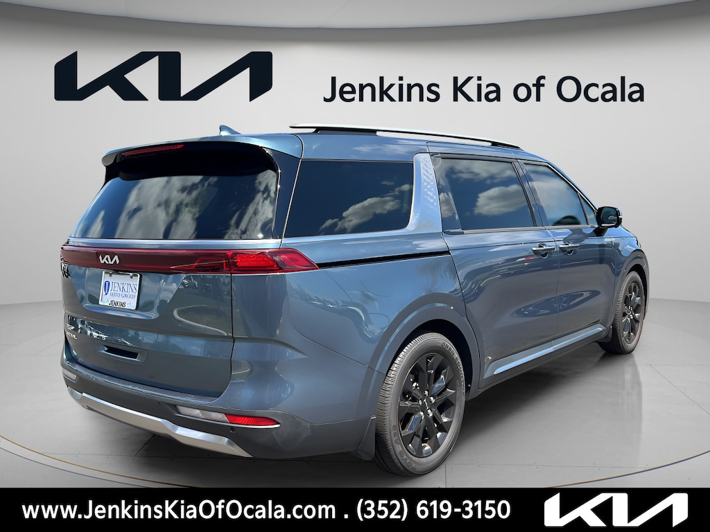 Used 2023 Kia Carnival SX Prestige MPV