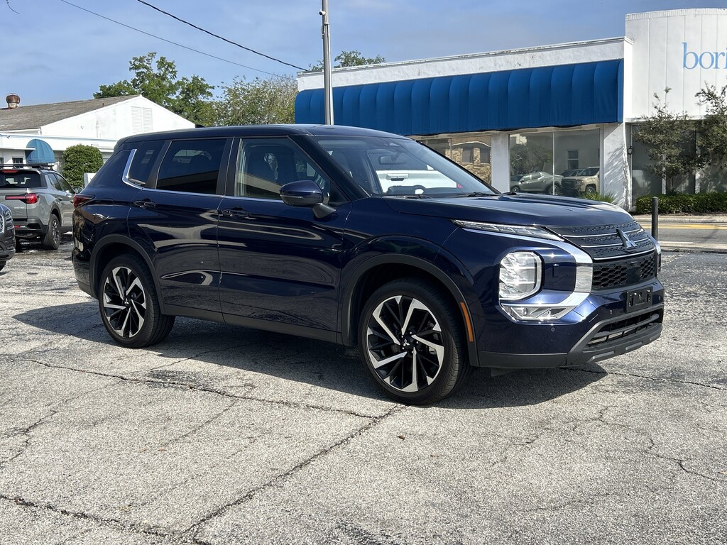 Used 2023 Mitsubishi Outlander SE SUV