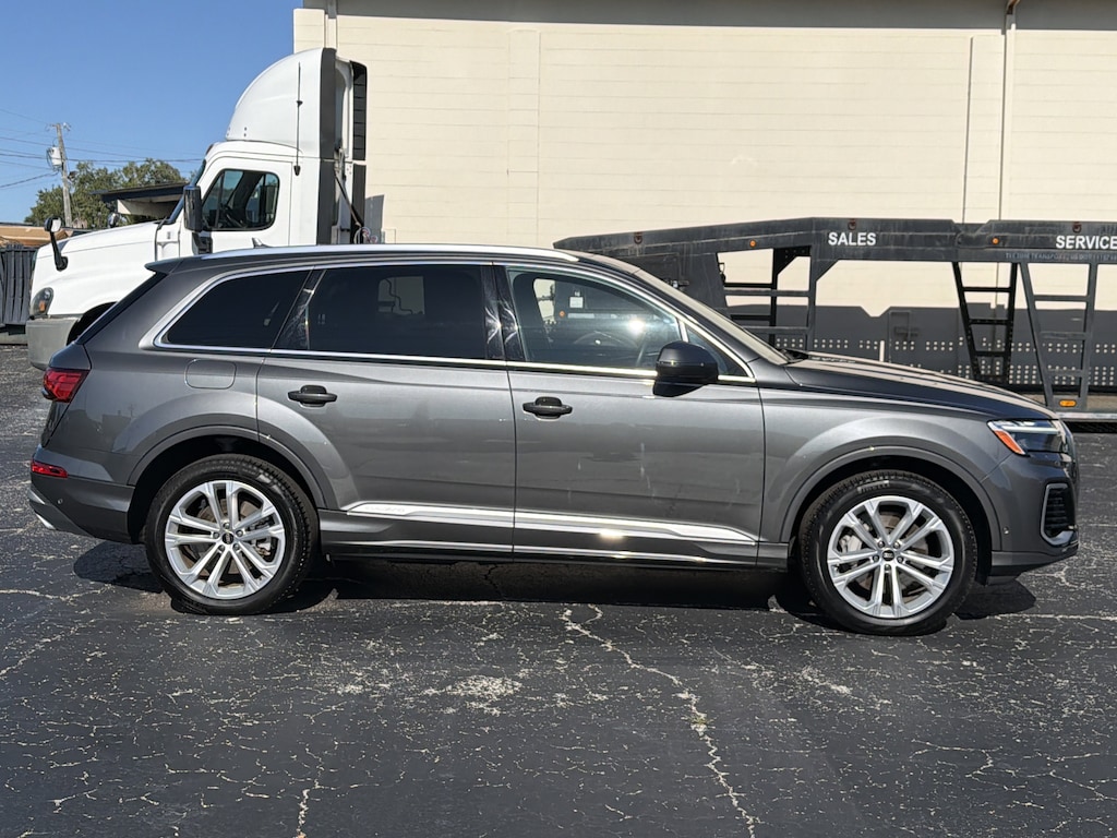 Used 2025 Audi Q7 55 Quattro Premium SUV