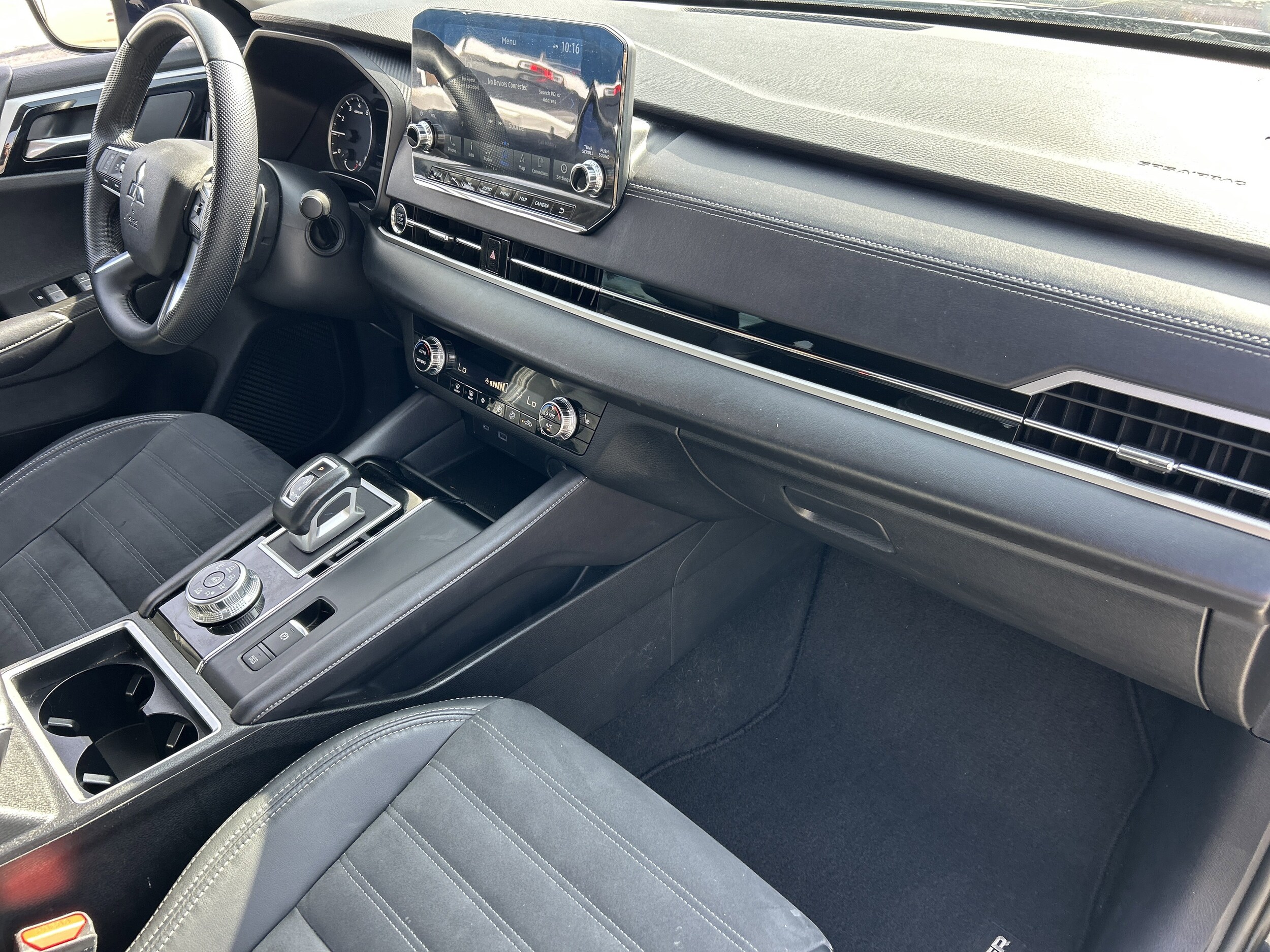 2023 Mitsubishi Outlander SE - Photo 12
