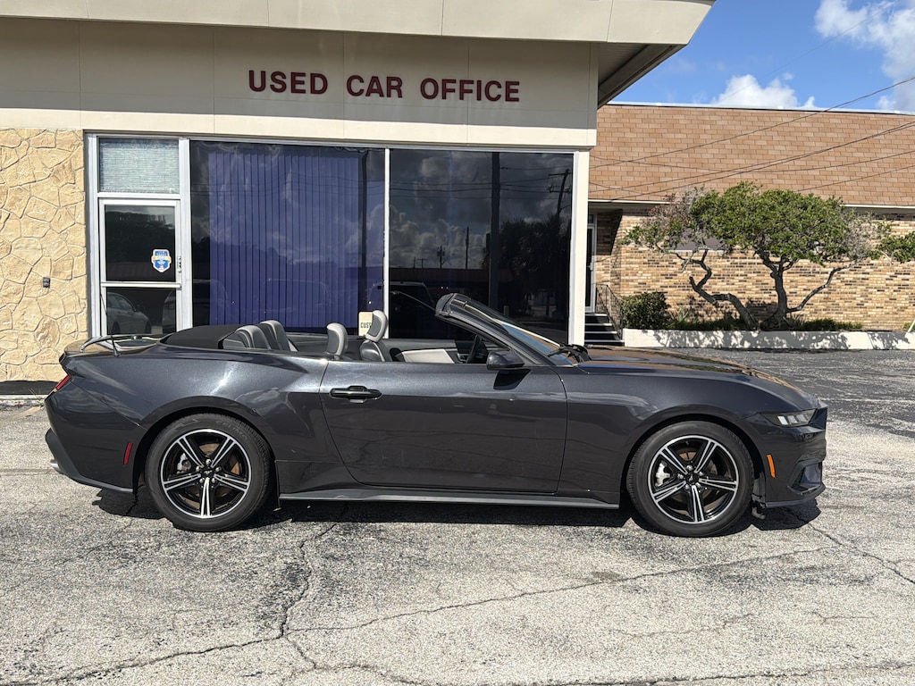 Used 2024 Ford Mustang Convertible