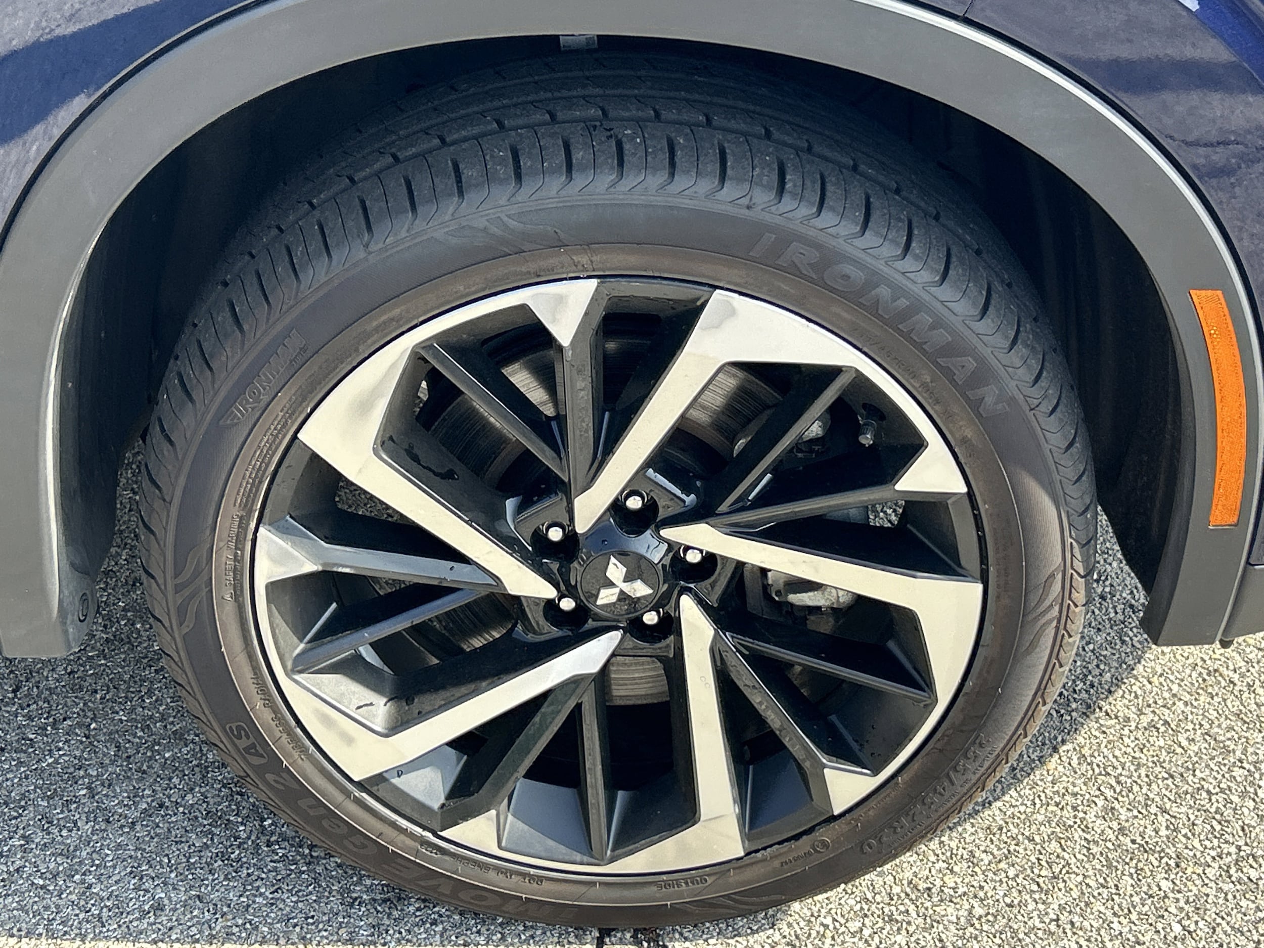 2023 Mitsubishi Outlander SE - Photo 11