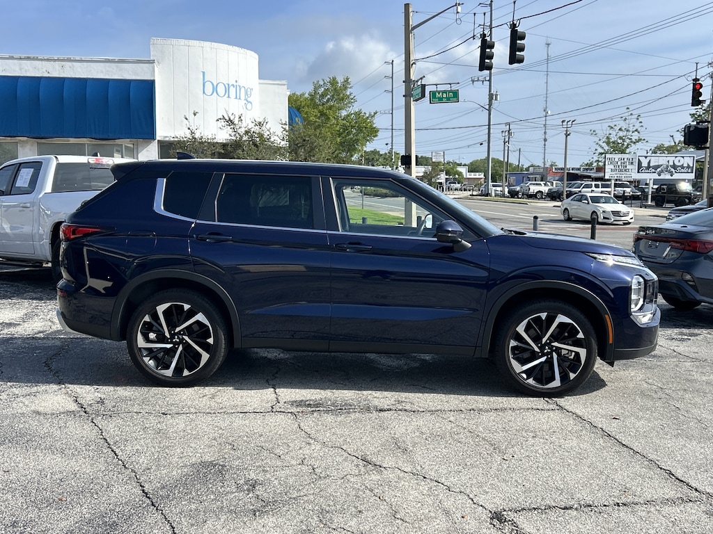 Used 2023 Mitsubishi Outlander SE SUV