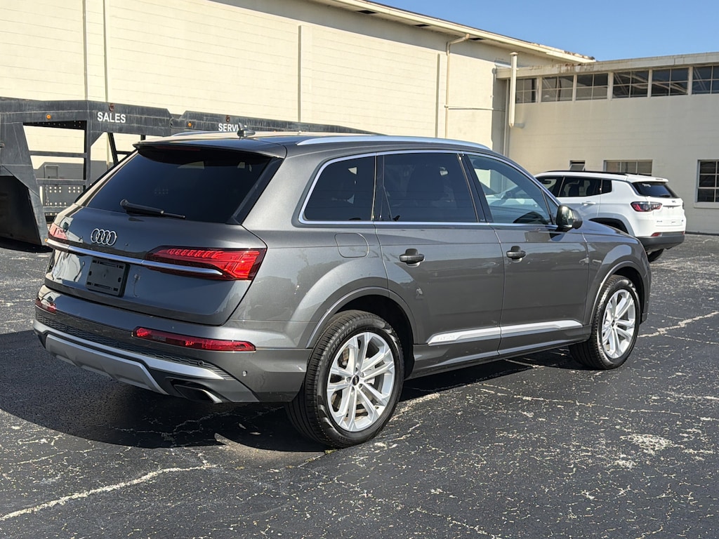 Used 2025 Audi Q7 55 Quattro Premium SUV