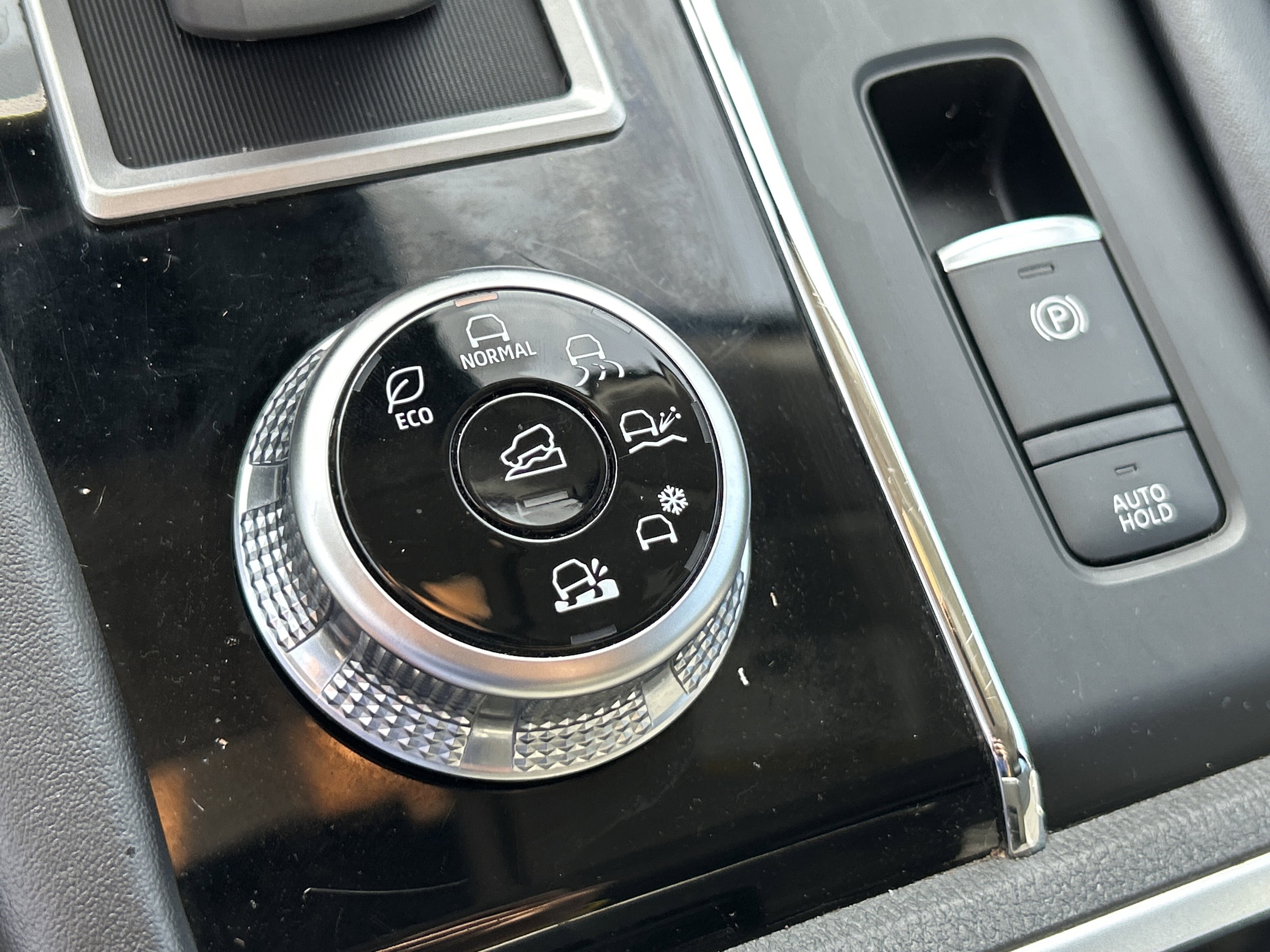2023 Mitsubishi Outlander SE - Photo 33