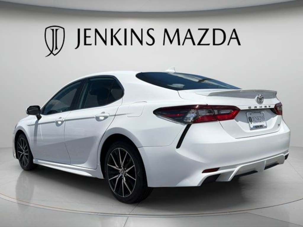 Used 2024 Toyota Camry SE Sedan