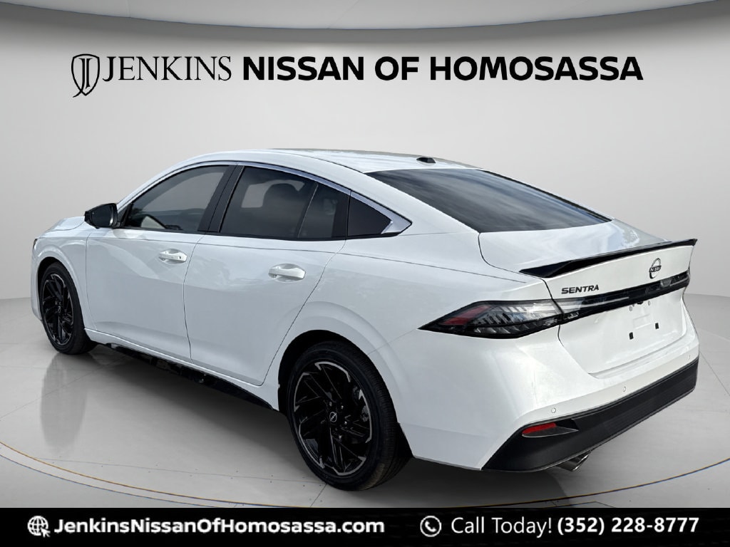 2026 Nissan Sentra SR - Photo 9