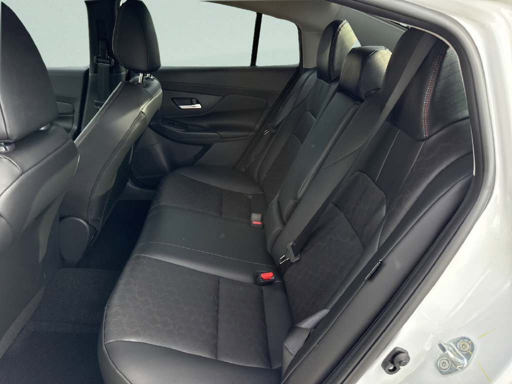 2026 Nissan Sentra SR - Photo 18