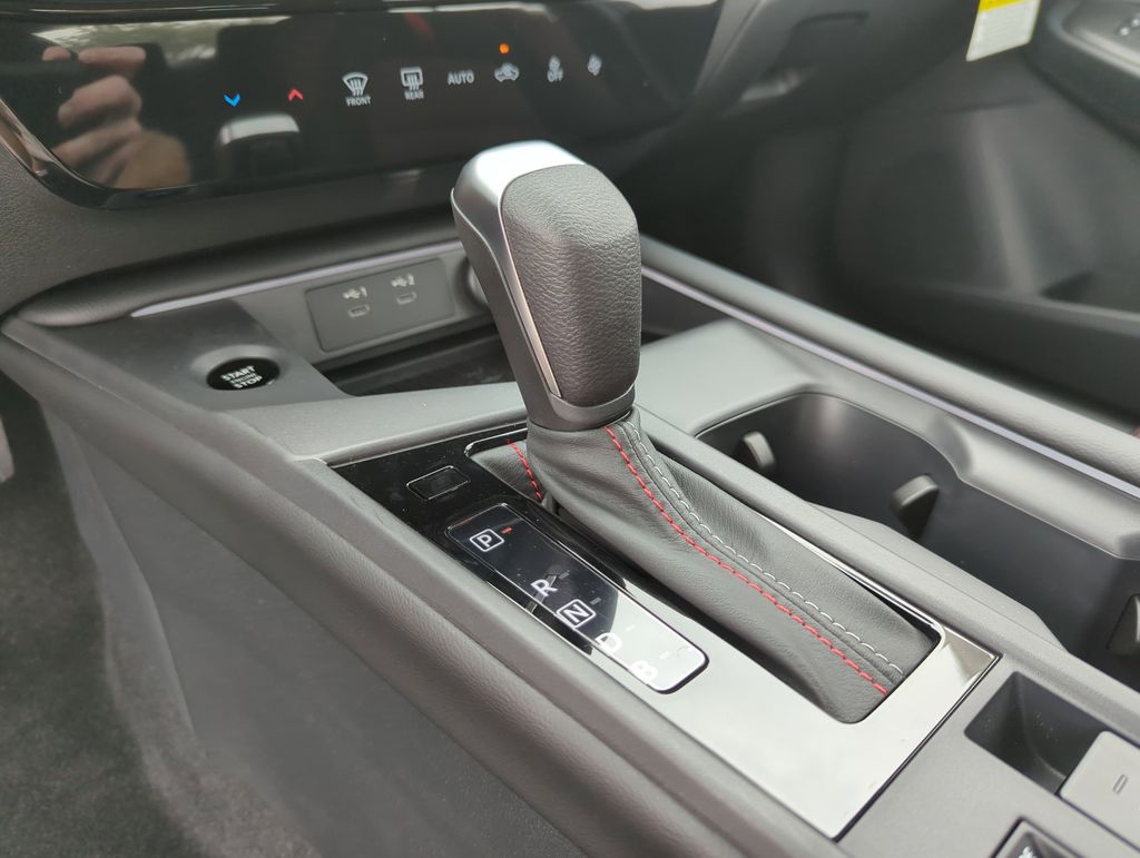 2026 Nissan Sentra SR - Photo 23