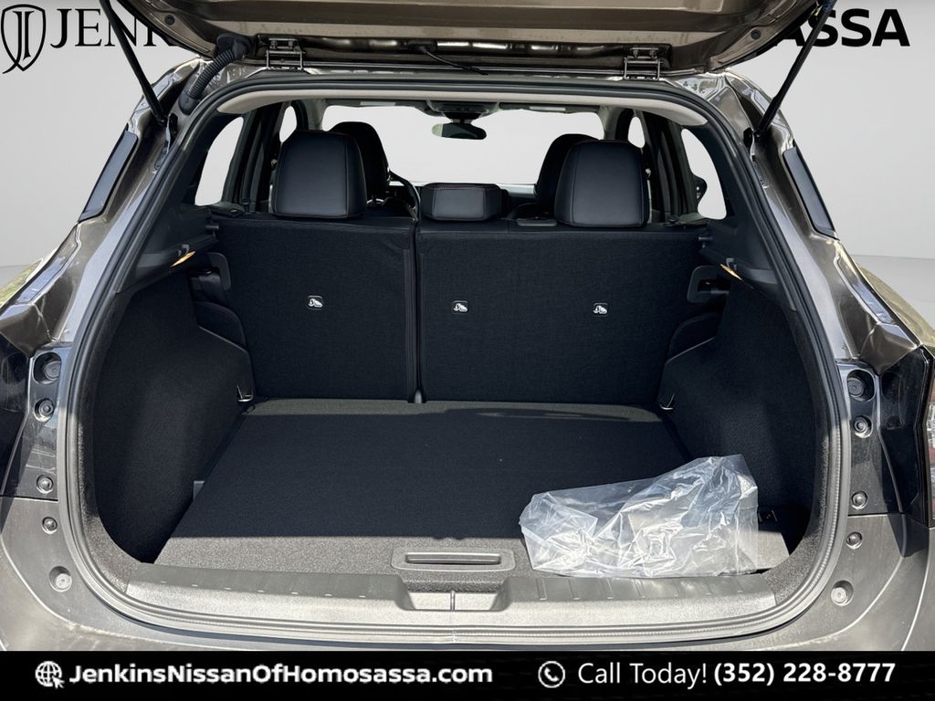 2026 Nissan KICKS SR - Photo 17