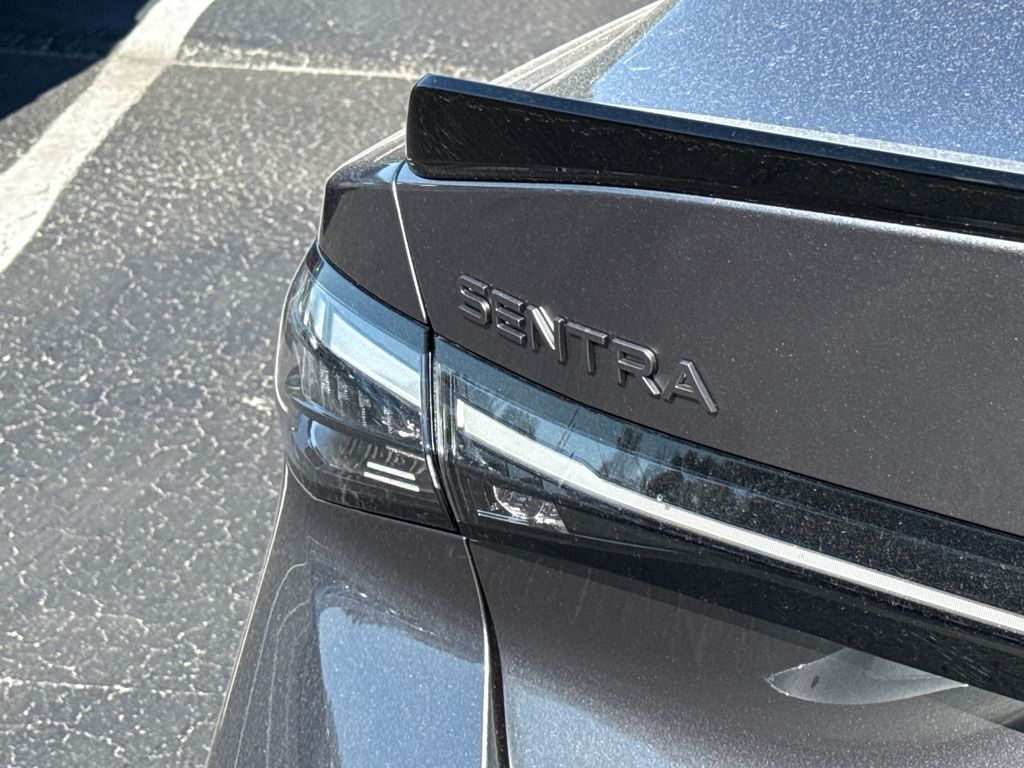 2026 Nissan Sentra SR - Photo 17