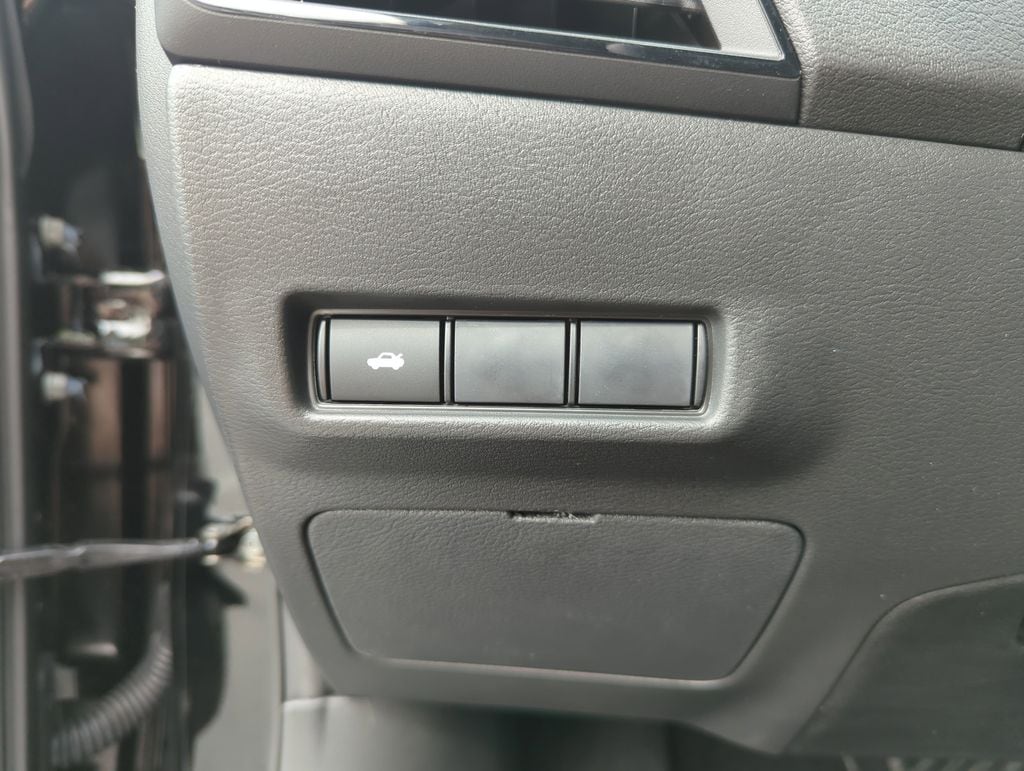 2026 Nissan Sentra SR - Photo 26