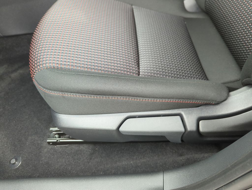 2026 Nissan Sentra SR - Photo 11