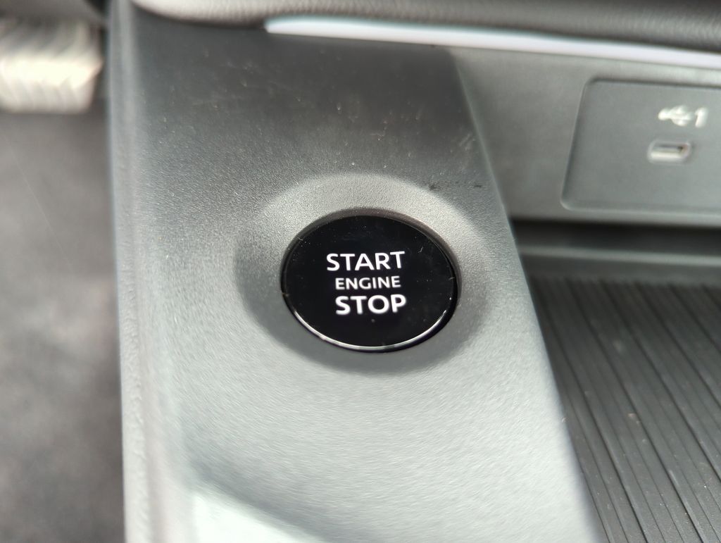 2026 Nissan Sentra SR - Photo 31