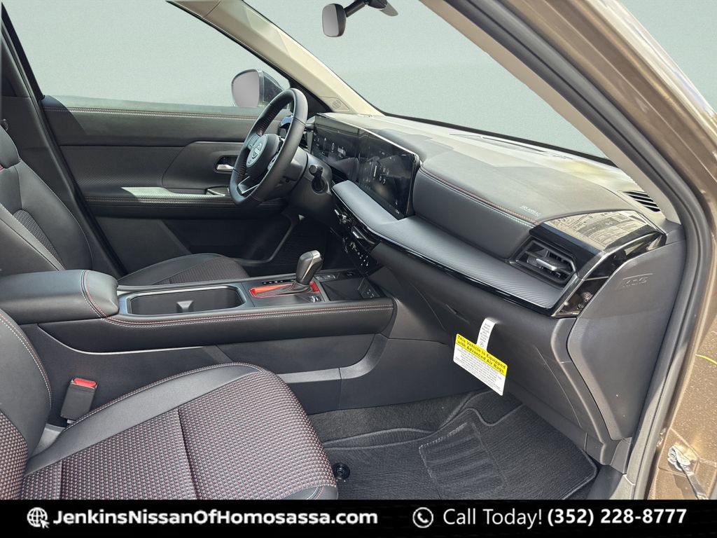 2026 Nissan KICKS SR - Photo 18