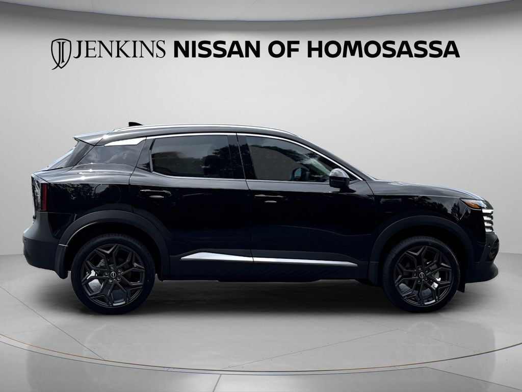 New 2026 Nissan Kicks SR SUV