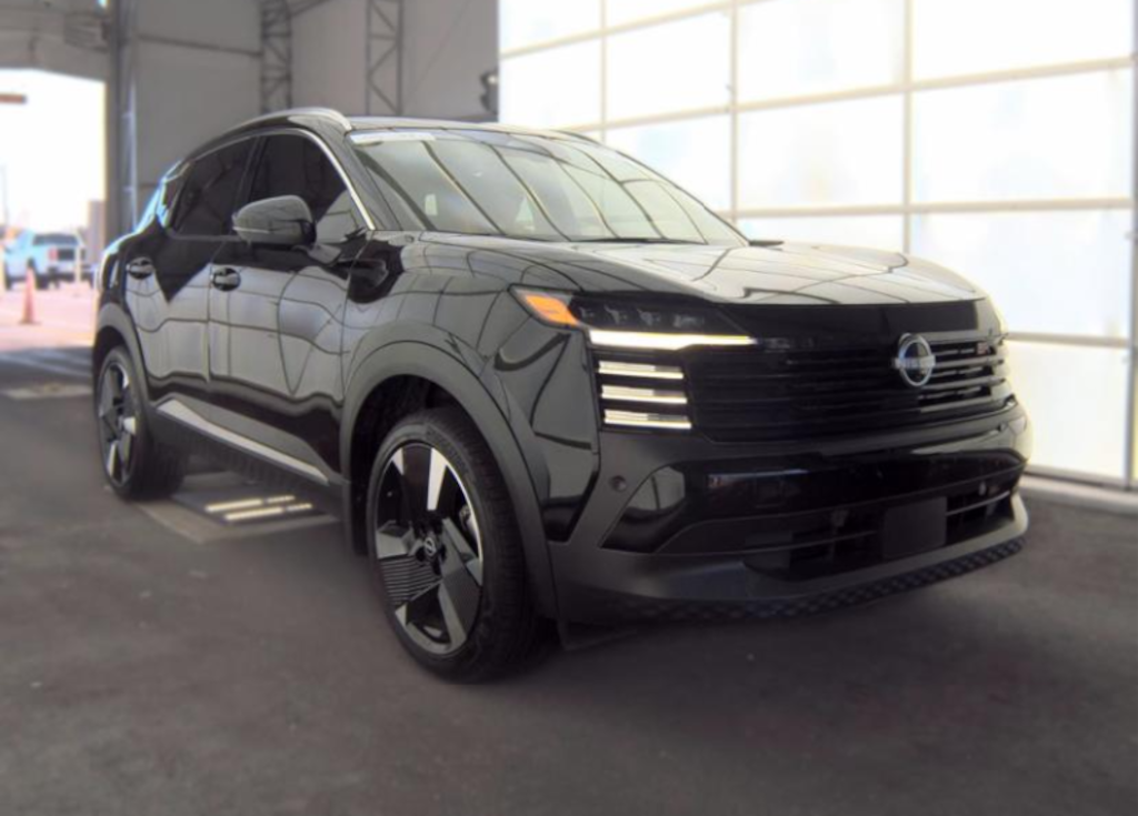 Used 2025 Nissan Kicks SR SUV
