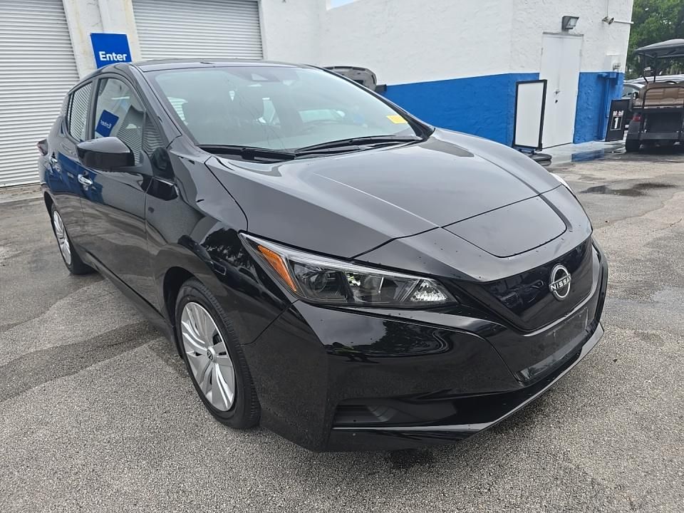 2025 Nissan LEAF