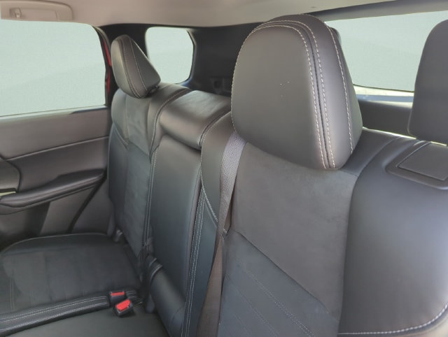 2024 Mitsubishi Outlander SE - Photo 30