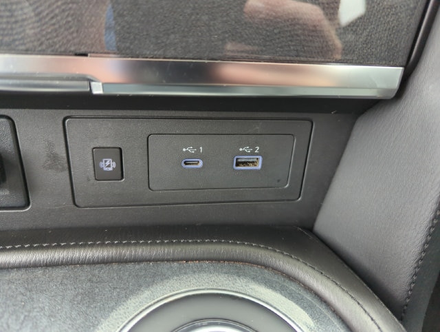 2022 Nissan Armada SV - Photo 37