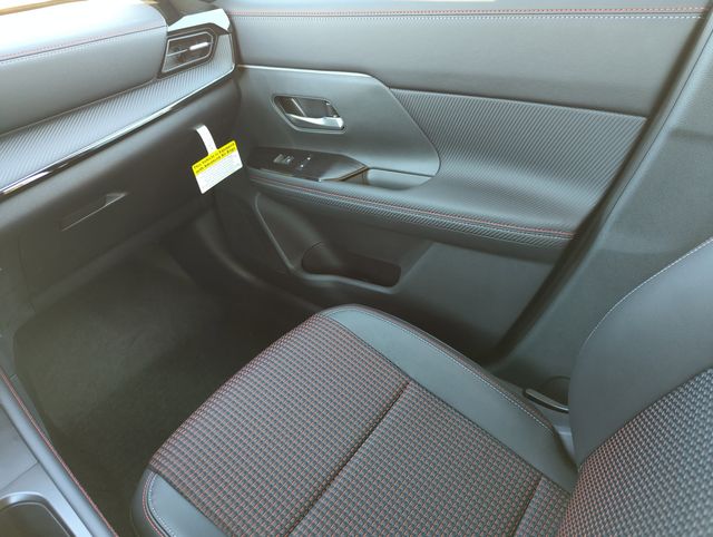 2026 Nissan KICKS SR - Photo 21