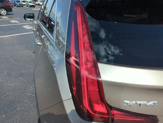 2025 Cadillac XT4 Premium Luxury - Photo 18