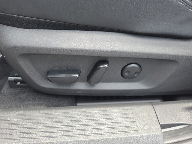 2025 Nissan Rogue Platinum - Photo 33