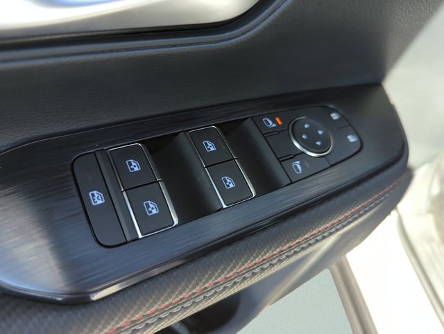 2026 Nissan KICKS SR - Photo 24