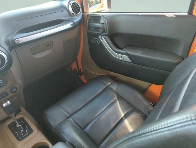 2012 Jeep Wrangler Sahara - Photo 26