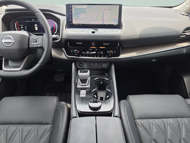 2025 Nissan Rogue Platinum - Photo 26