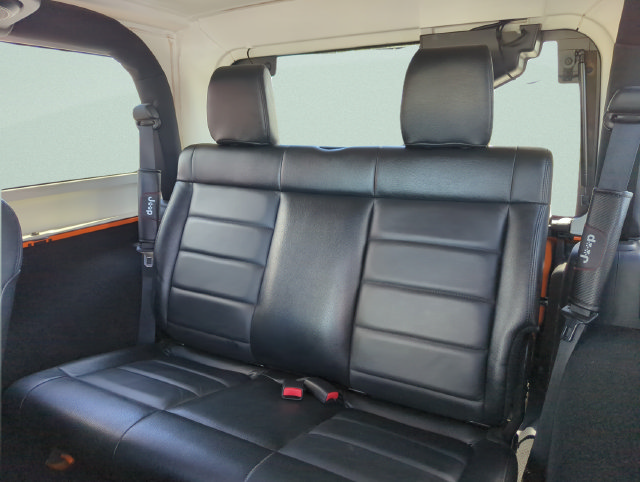 2012 Jeep Wrangler Sahara - Photo 27