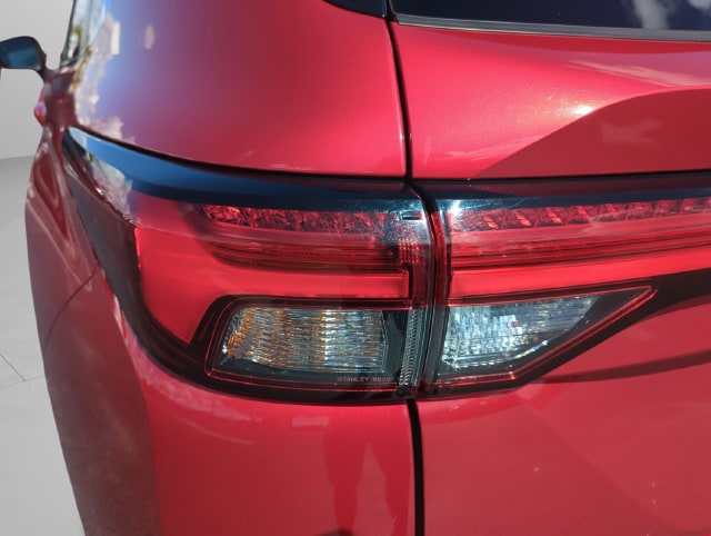 2024 Mitsubishi Outlander SE - Photo 18