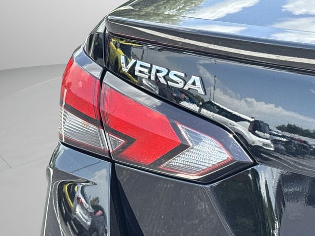 2024 Nissan Versa Sedan SR - Photo 18