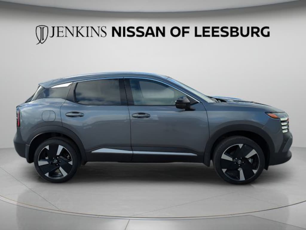 Used 2026 Nissan Kicks SR SUV