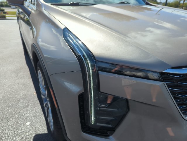 2025 Cadillac XT4 Premium Luxury - Photo 17