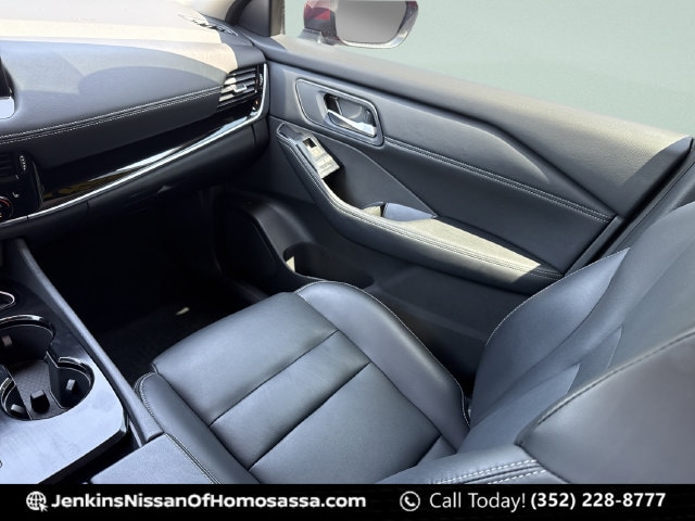 2025 Nissan Rogue SL - Photo 29