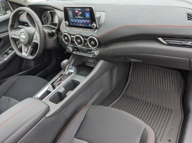 2025 Nissan Sentra SR - Photo 13
