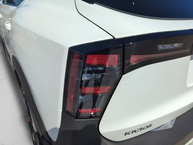 2026 Nissan KICKS SR - Photo 12
