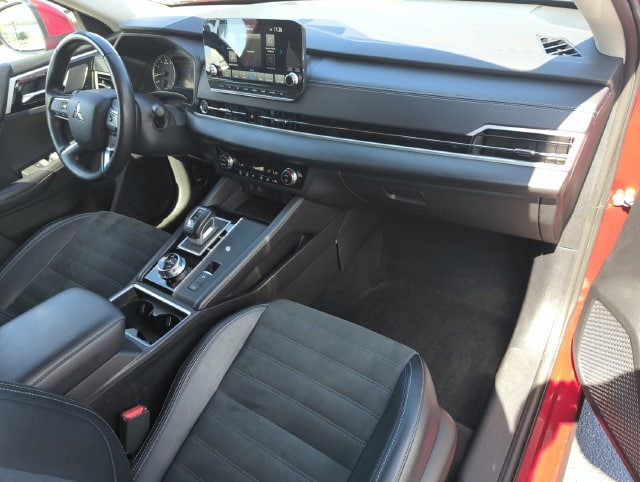 2024 Mitsubishi Outlander SE - Photo 23