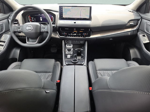 2025 Nissan Rogue Platinum - Photo 23