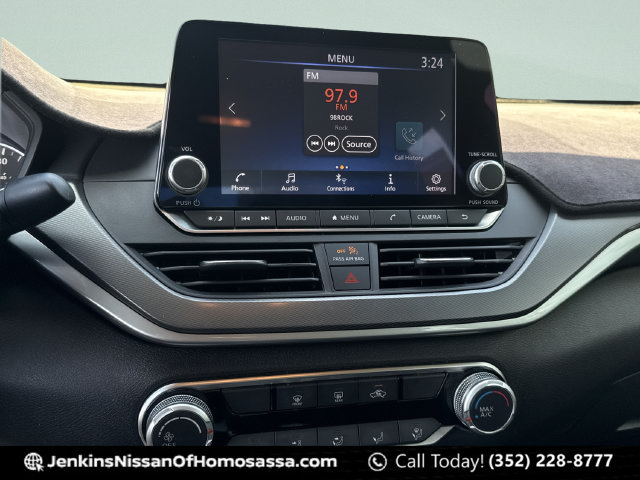 2024 Nissan Altima SR - Photo 36