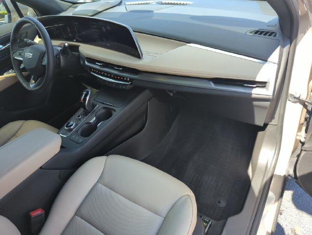 2025 Cadillac XT4 Premium Luxury - Photo 23