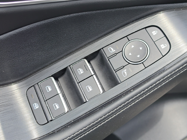 2025 Nissan Rogue Platinum - Photo 30