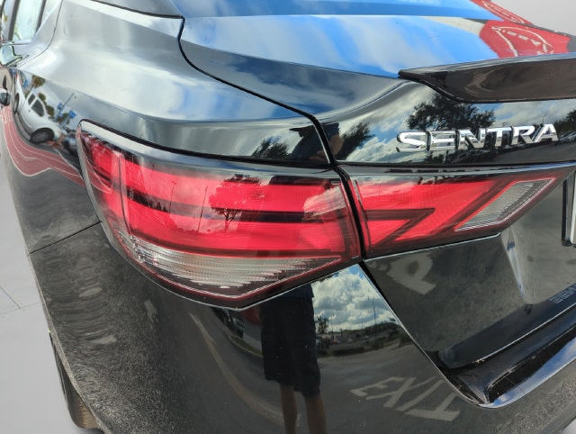 2025 Nissan Sentra SR - Photo 13