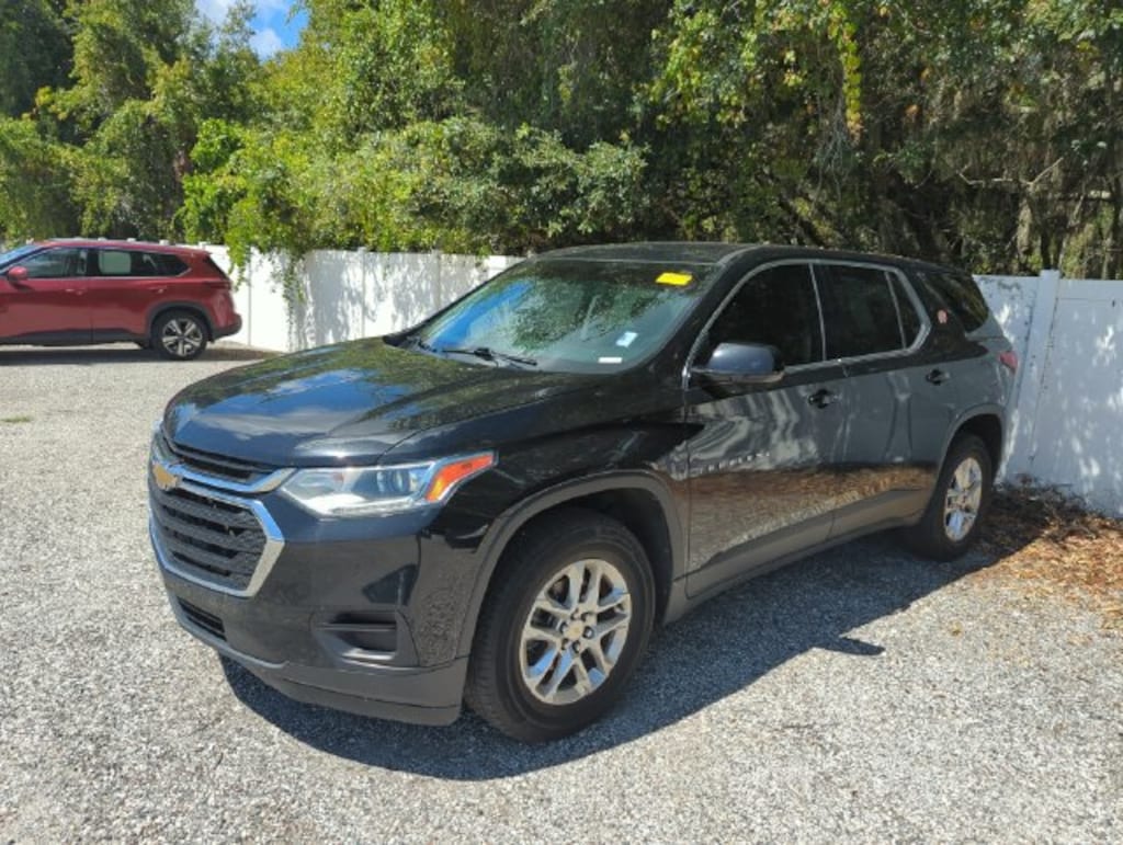 Used 2021 Chevrolet Traverse LS w/1LS SUV